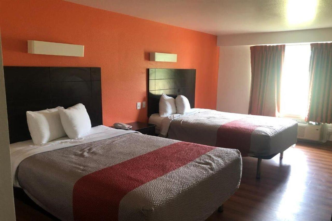 6 Hotel Peoria